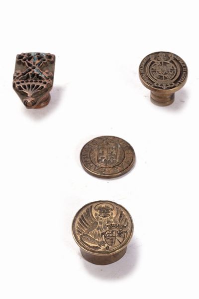 Lotto Composto da Quattro Sigilli in Bronzo, Privi di Manico, Secoli XVIII - XIX