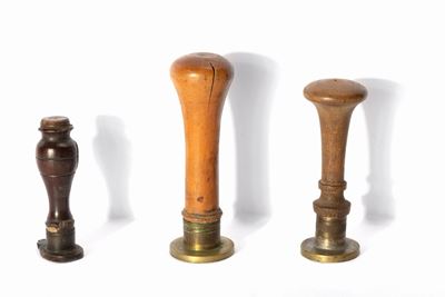Lotto Composto da Tre Sigilli in Bronzo, con Manici in Legno Tornito, Secolo XIX