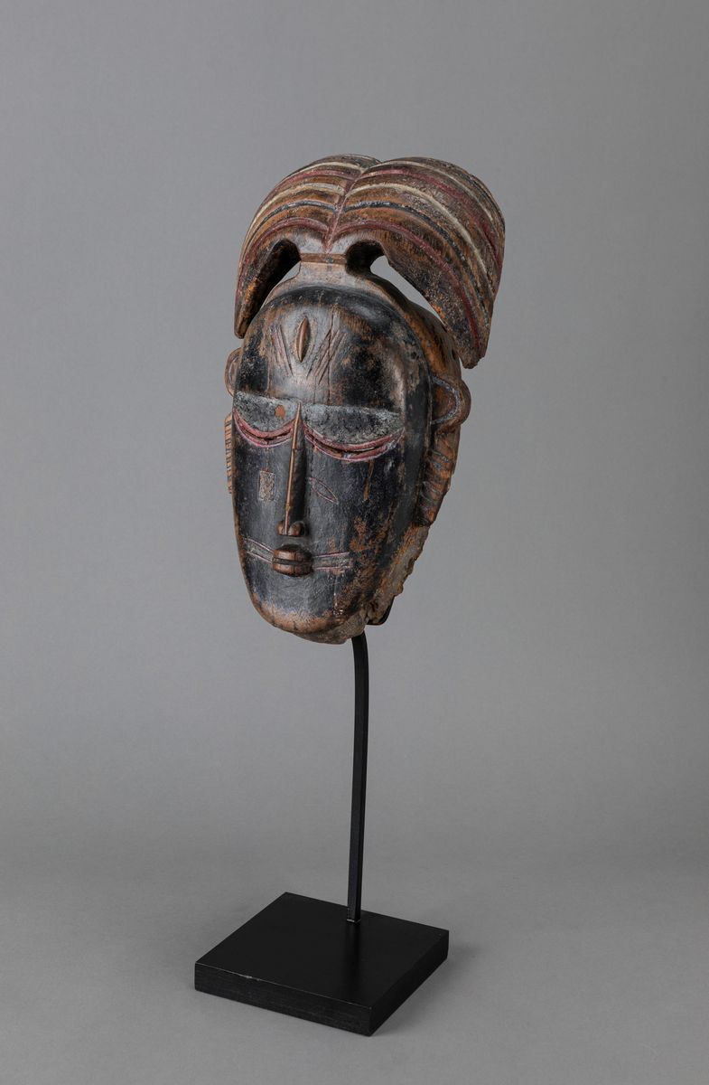 Maschera Djimini, legno duro con decorazioni policrome