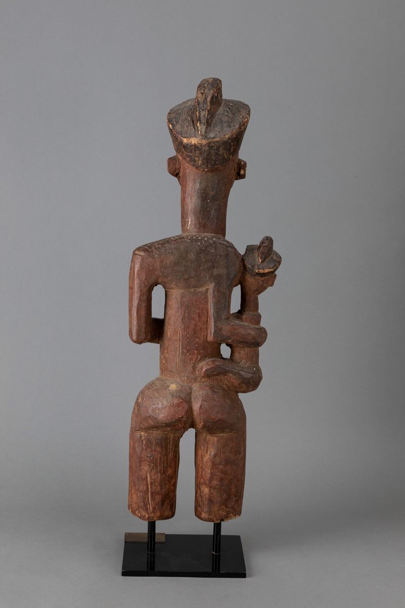 Pende, Figura madre con bambino, legno colorato