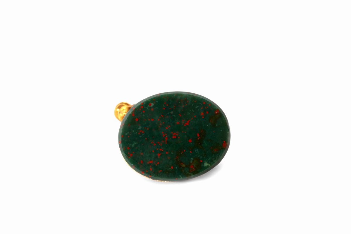 Sigillo in oro con testa di cavallo, rubini cabochon e diaspro non inciso, XIX-XX secolo