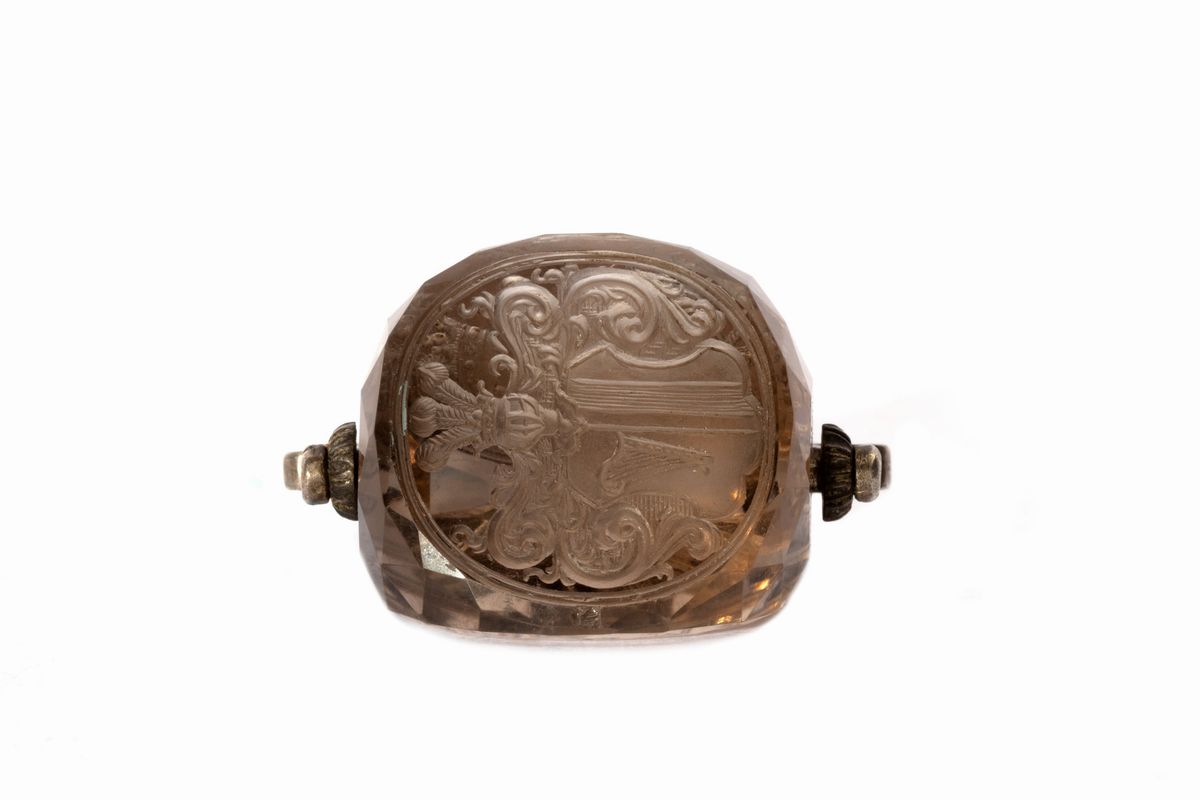 Sigillo multiplo a pendente, argento e topazio fumé, secoli XVIII - XIX