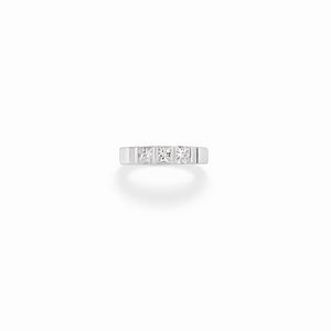  - Anello con diamanti
