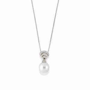  - Collana con diamanti e perla