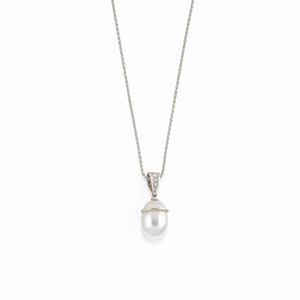  - Collana con diamanti e perla