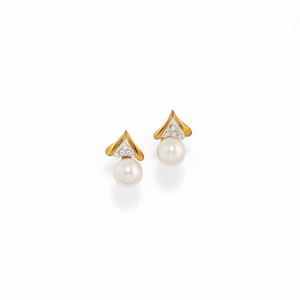 A 18K white and yellow gold, cultured pearls and diamonds earrings