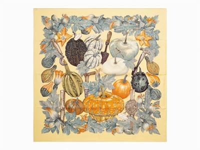 Valerie Daculat-Dumou, Foulard Citrouilles & Coloquintes, seta su fondo giallo pallido, 1998