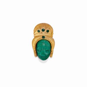 A 18K yellow gold, turquoise and green gemstones brooch