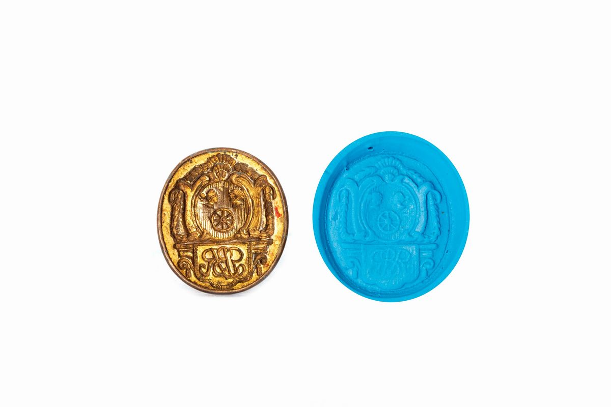 Lotto Composto da Quattro Sigilli a Pendente, di Cui uno in Ferro e gli Altri in Bronzo, con Stem...