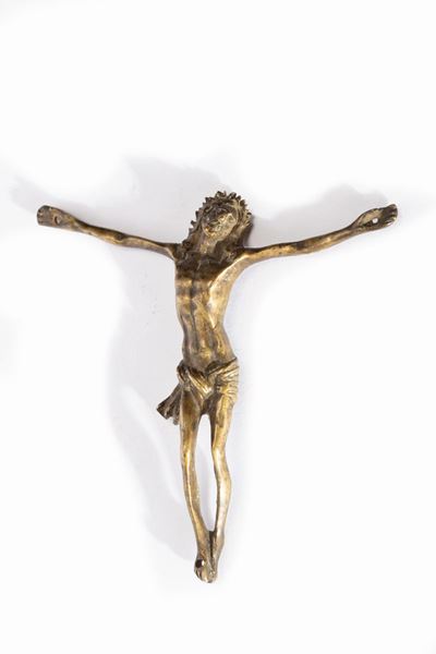 Due Crocifissi in Bronzo, Secc. XVI - XVII, dimensioni 10,5 x 10,5 cm e 7,5 x 5,8 cm