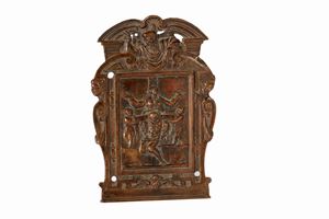 Bronze pax depicting Pietà with Angels, inside an aedicula, 16th century