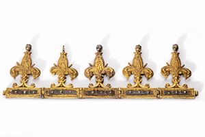 Crown in silver and gilt bronze, with lilies (not complete), 15th century