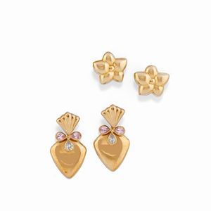 Two couple of 18K yellow gold and colored gemstone earrings
