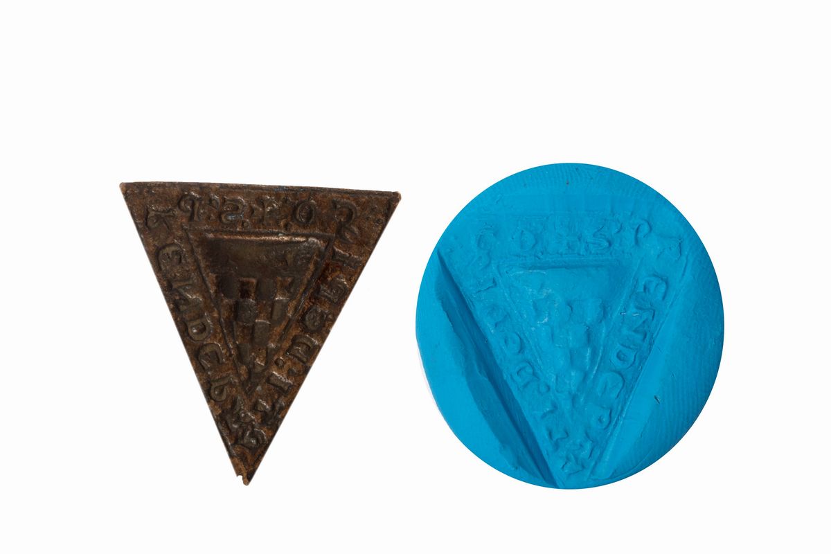 Lotto Composto da Quattro Sigilli in Bronzo, Due Circolari e Due a Scudo, con Stemmi Nobiliari, S...