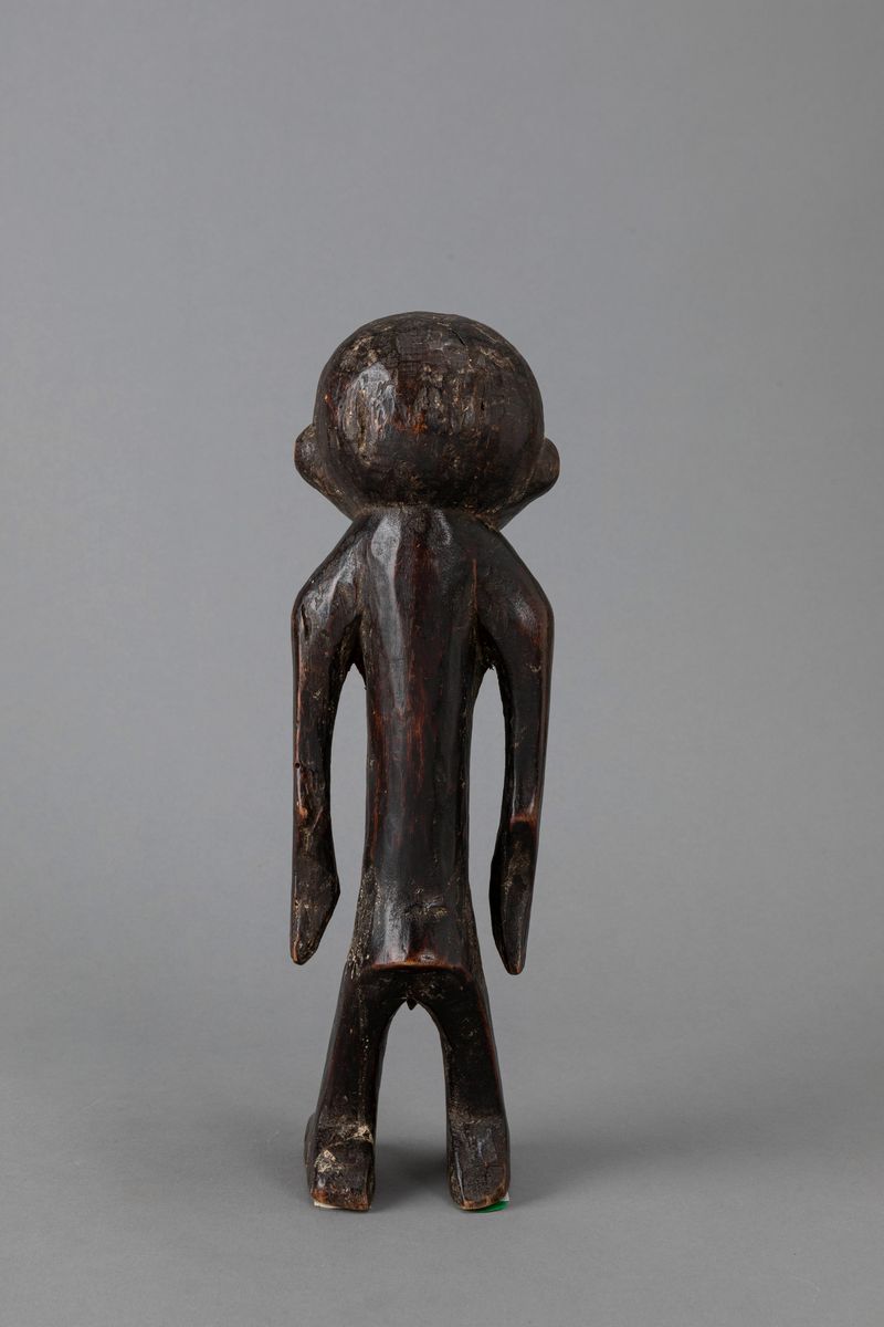 Ngbandi, Scultura maschile in legno, h 40 cm, Congo Kinshasa