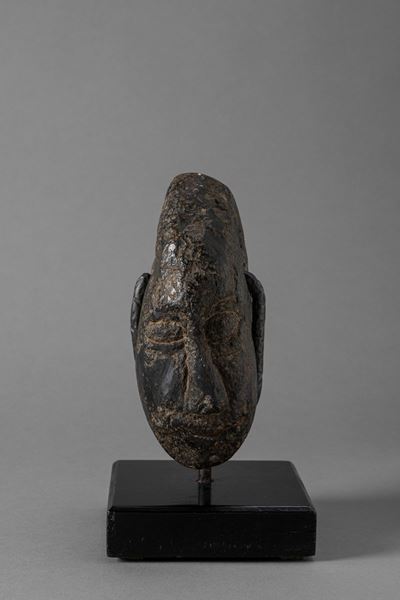 KONO, Figura Janus in steatite della regione meridionale della Guinea