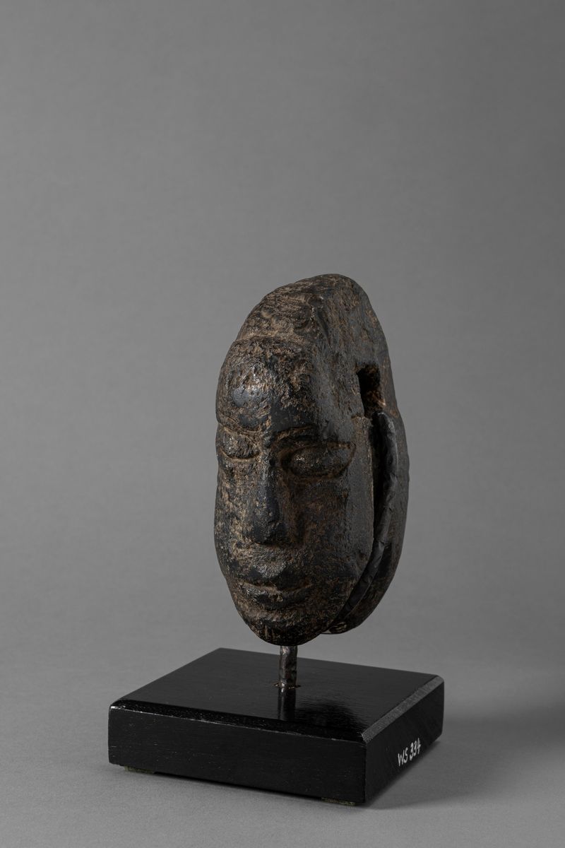 KONO, Figura Janus in steatite della regione meridionale della Guinea