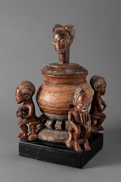 Kouassi Kouame, Coppa per unguenti, legno dipinto
