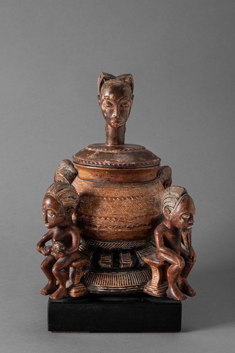 Kouassi Kouame, Coppa per unguenti, legno dipinto