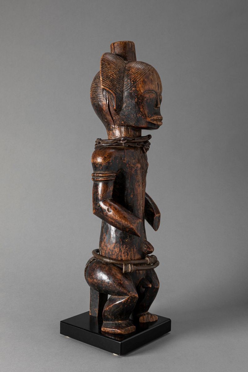 Fang, Figura maschile di reliquario Byeri, legno, h 52 cm