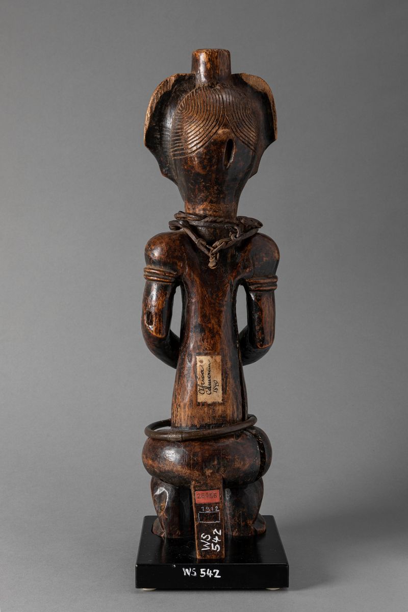 Fang, Figura maschile di reliquario Byeri, legno, h 52 cm