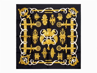Caty Latham, Foulard in seta su fondo nero