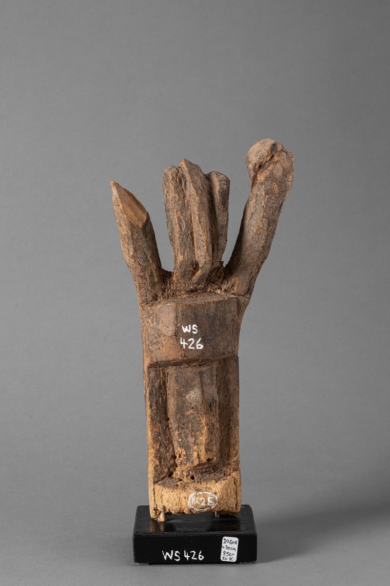 Dogon, Figura rituale in legno duro con impasto terroso, Mali, regione di Bandiagara