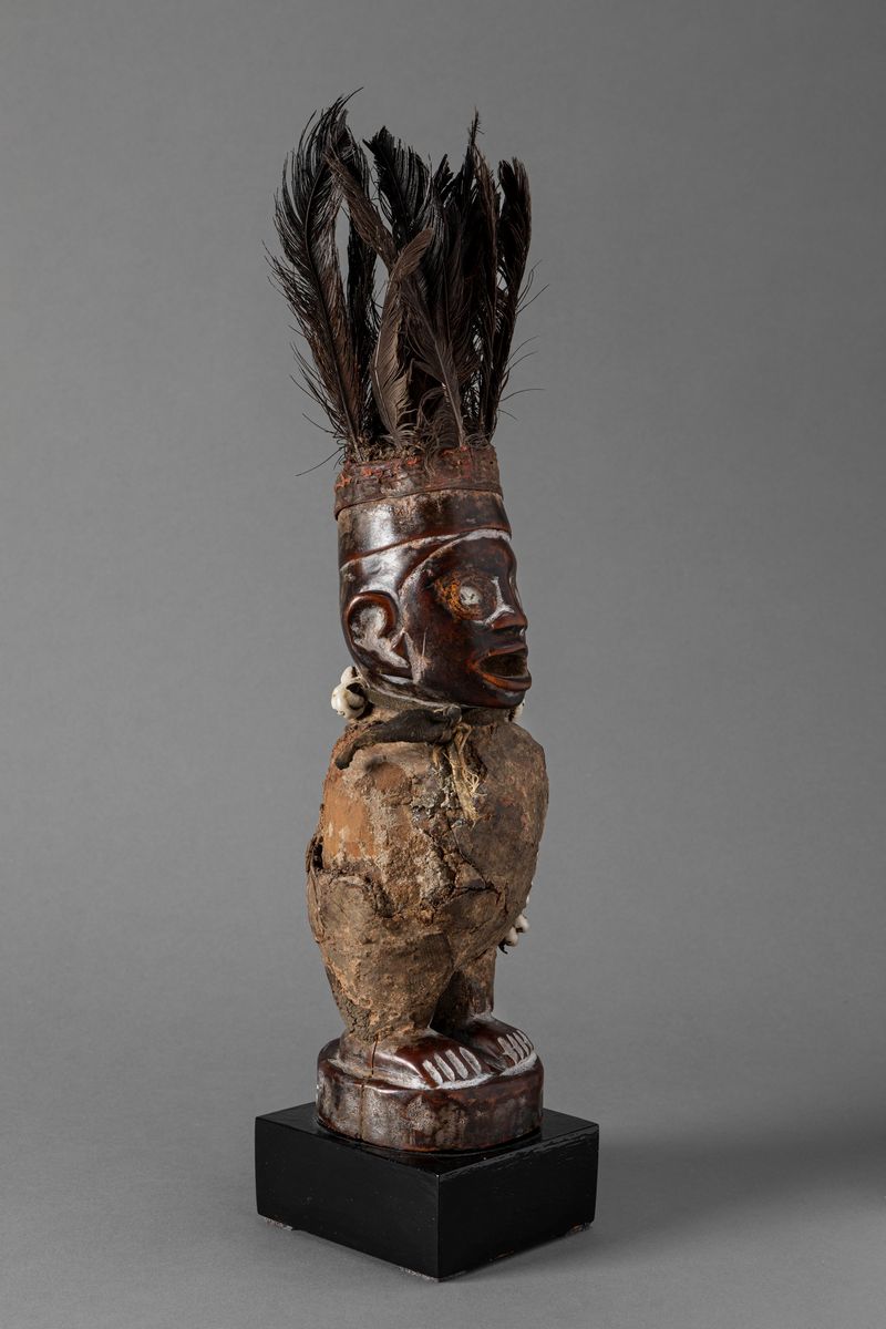 Scultore Vili, Figura magica in legno dipinto, Congo Brazzaville/Kinshasa