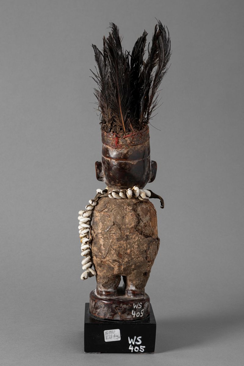 Scultore Vili, Figura magica in legno dipinto, Congo Brazzaville/Kinshasa