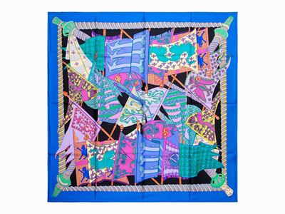 Annie Faivre, Foulard Etendards et Bannières, seta multicolore con bordo blu elettrico, 1990