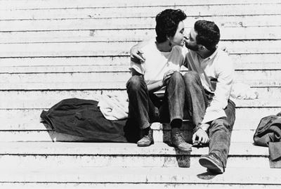 Senza titolo (Bacio), stampa vintage alla gelatina ai sali d'argento