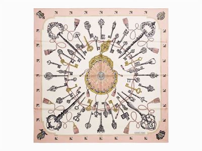 Caty Latham, Foulard Les Clefs, seta su fondo color panna con bordo rosa, 1980