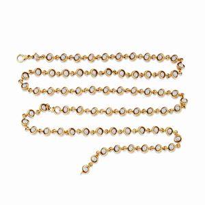 A 18K yellow gold and pearl sautoire, circa 1970