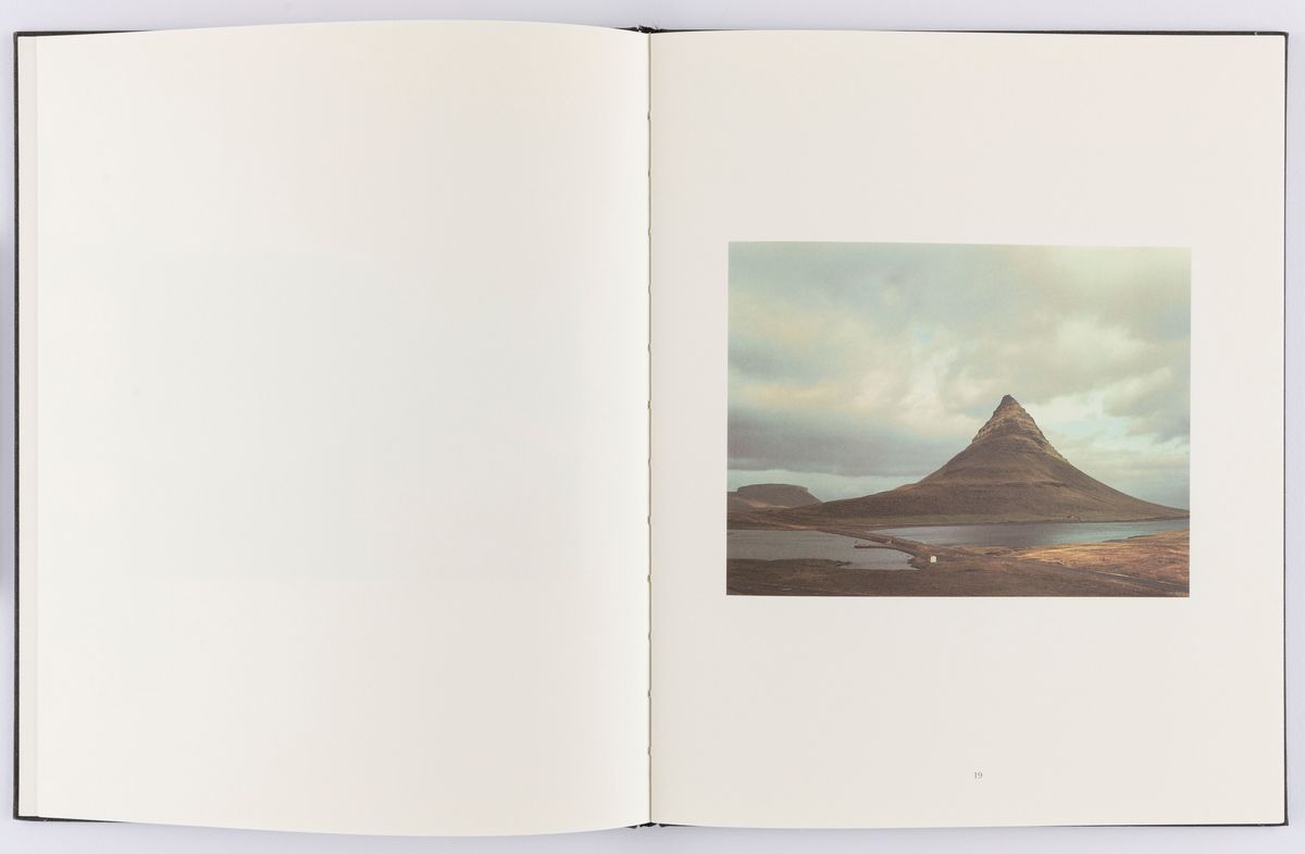 Roni Horn - Island. To Place