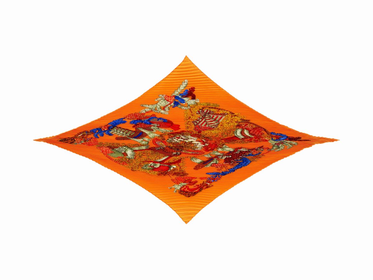 Hermès - Annie Faivre, Foulard Chapeau, Seta plissé, 1990