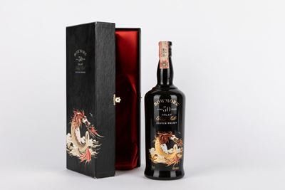 Bowmore, Sea Dragon 30 Years Old, Single Malt Scotch Whisky in ceramic bottle