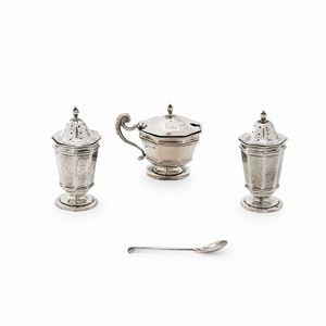 Lot of three silver objects, England, with box