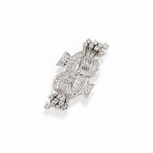 A 18K white gold and diamond brooch