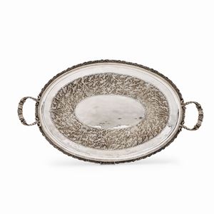 Grande vassoio in argento, inizio XX secolo