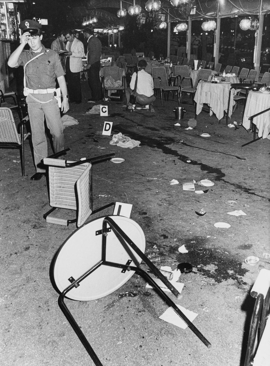 Anonimo - Bomba al Caffè De Paris, Via Veneto, Roma