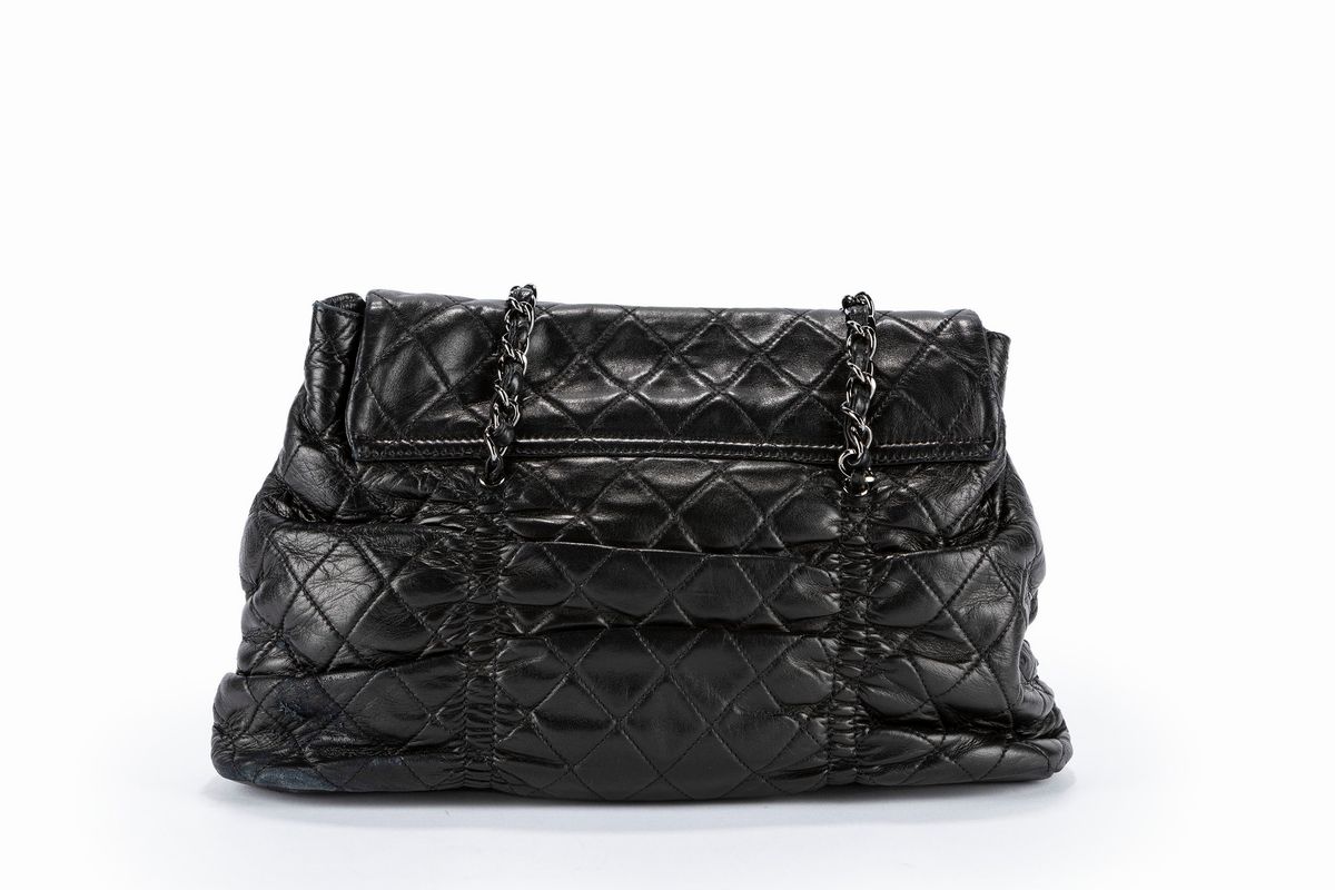 Chanel - Borsa in pelle trapuntata nera del 2005