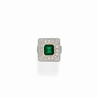 Anello con Smeraldo e Diamanti