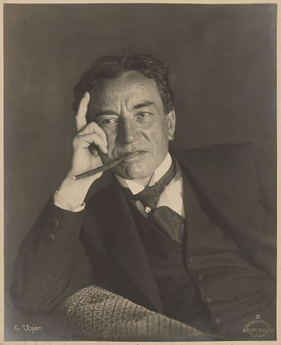 Ritratto di E. Vojan, stampa vintage al bromolio