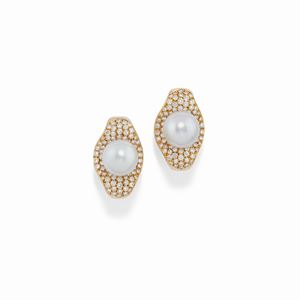 A 18K yellow gold, pearl and diamond earrings, Scavia, circa 1990