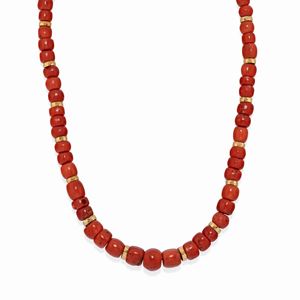 Collana con corallo