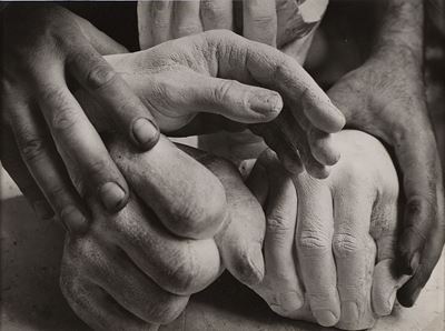 Mains, stampa alla gelatina ai sali d'argento, 1929