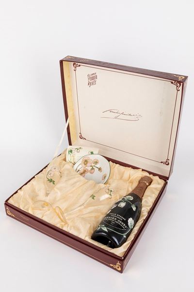 Cofanetto Perrier Jouet Belle Epoque, 1985 con calici e piattino decorati