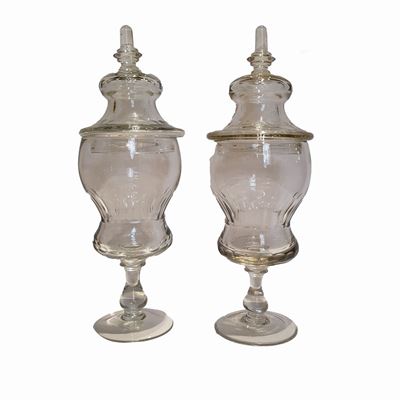 Coppia di vasi in cristallo, secolo XX, altezza 40 cm