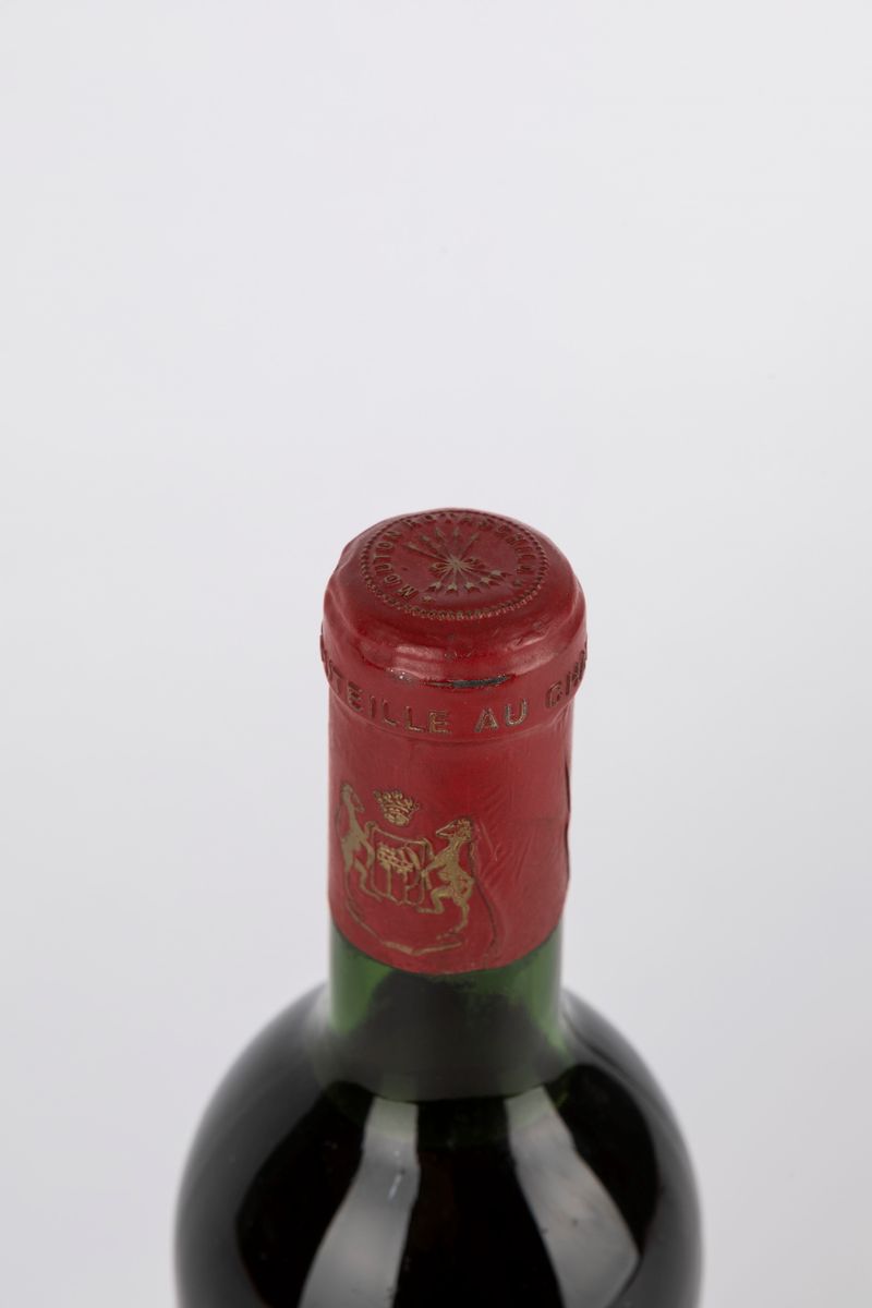 Francia - Chateau Mouton Rothschild, vino 1928