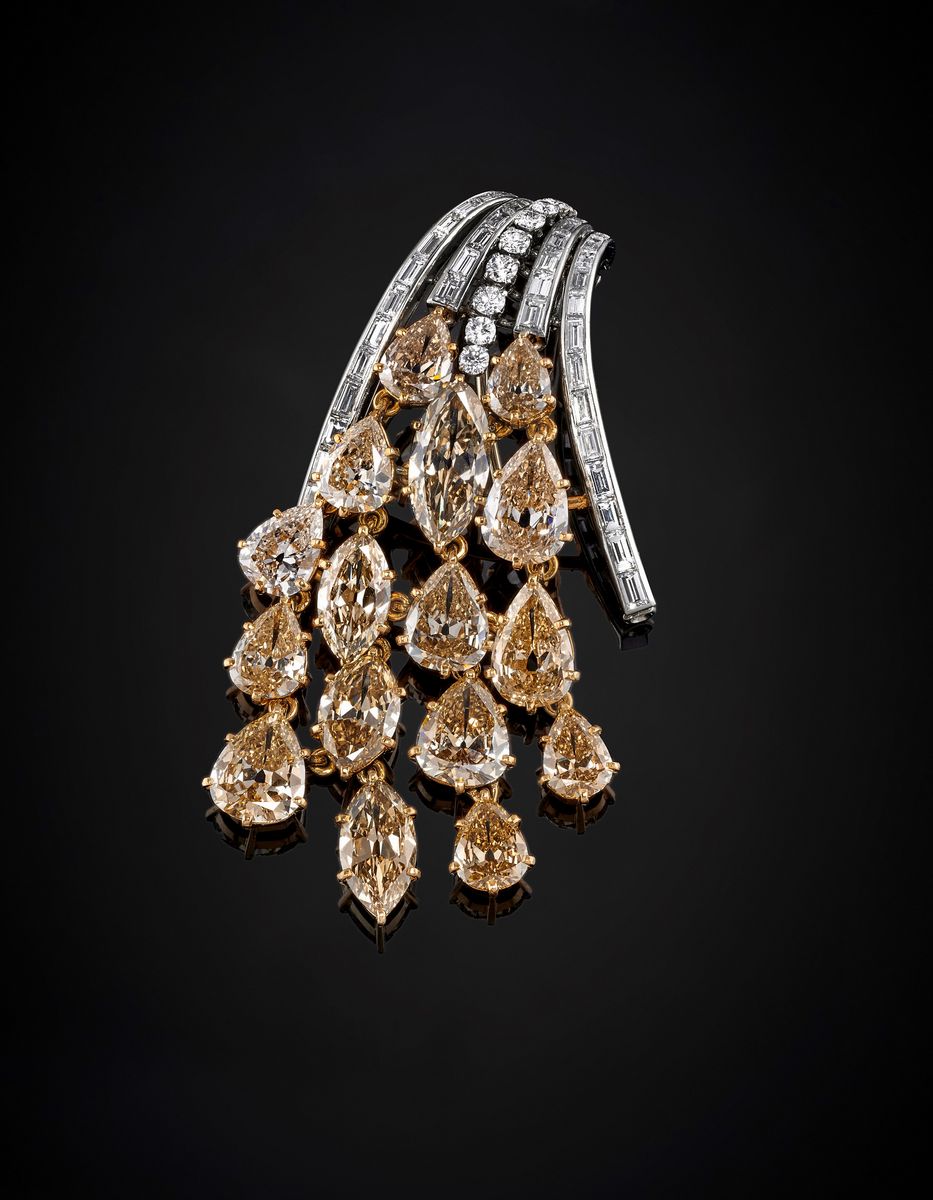 Importante Spilla-pendente con Diamanti Fancy Color
